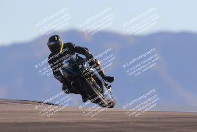 media/Nov-06-2023-Moto Forza (Mon) [[ce023d0744]]/3-Intermediate Group/Session 5 (Turn 9)/